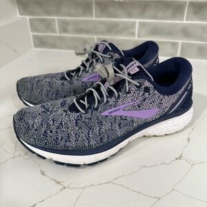 Brooks Women's Running Shoes - Navy and Purple